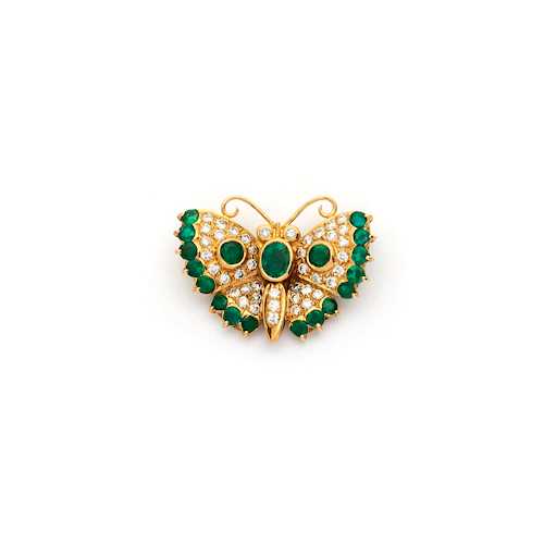 EMERALD AND DIAMOND BUTTERFLY BROOCH.