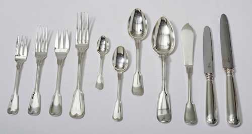 A SET OF CUTLERY