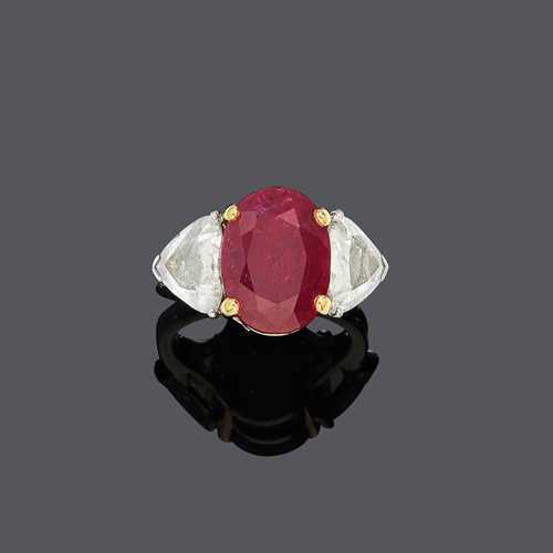 BURMA RUBY AND DIAMOND RING.