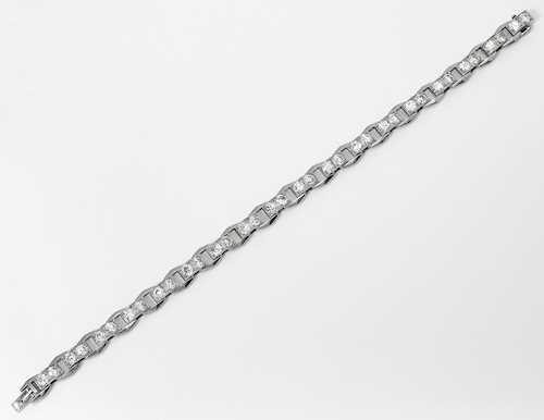 DIAMANT-BRACELET, BOUCHERON, Paris.