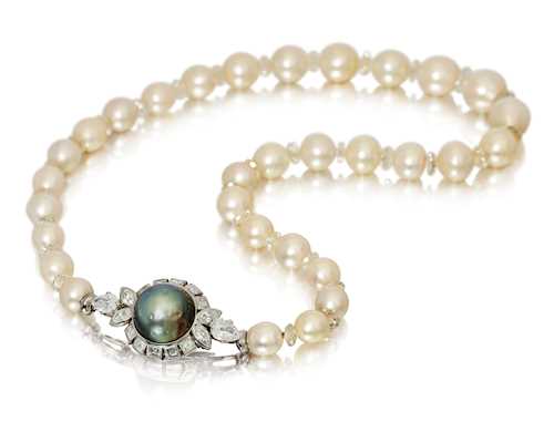 PEARL AND DIAMOND NECKLACE, probably CARTIER, London, ca. 1920.