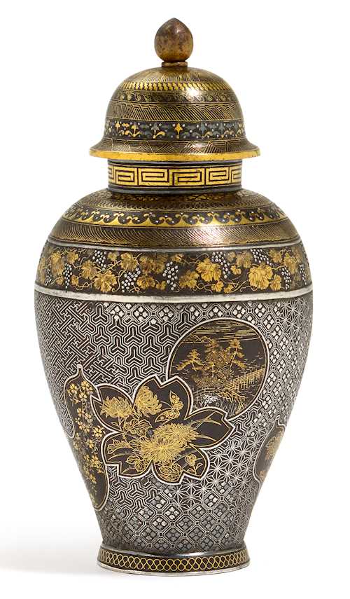 A KOMAI VASE AND COVER.