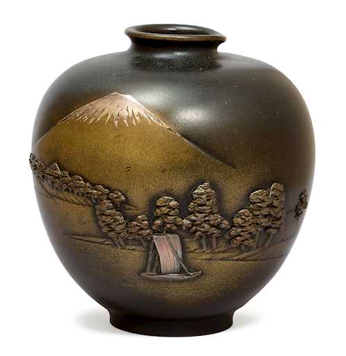 A SMALL INLAID BRONZE VASE.