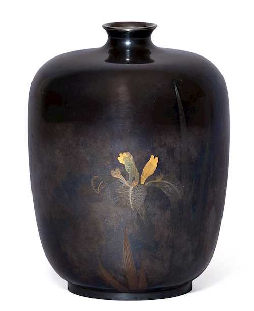 A SMALL VASE BY THE NOGAWA COMPANY.