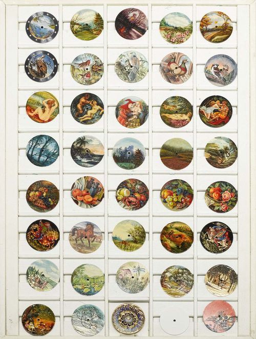 39 ENAMELED DIALS, 1980s. 39 polychrome dials painted with cold enamel, with different colours and themes such as birds, a griffin, a horse, mythological and erotic scenes, different landscapes, flowers, fruit, etc. 1 extra unpainted dial, 2 with a border of diamonds. Signed Jäner - Hager - Richler - Edwards and others.