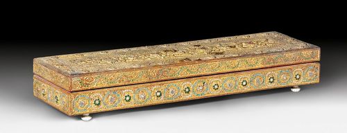 A PRAYER'S BOOK AND EMBELLISHED BOX (KAMAWASA). Burma, 19th c. Box 67x20x9 cm. Feet later added. Minor damages.